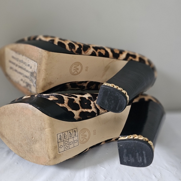 MK MICHAEL KORS Sabrina Leather. Leopard Print Chunk Heel Shoes - Picture 8 of 10